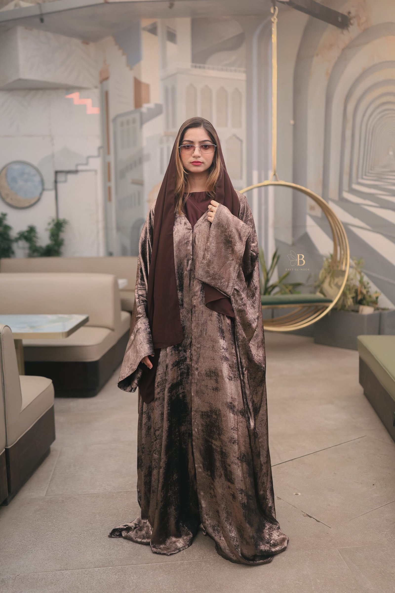 Aurelia — The Golden Drape