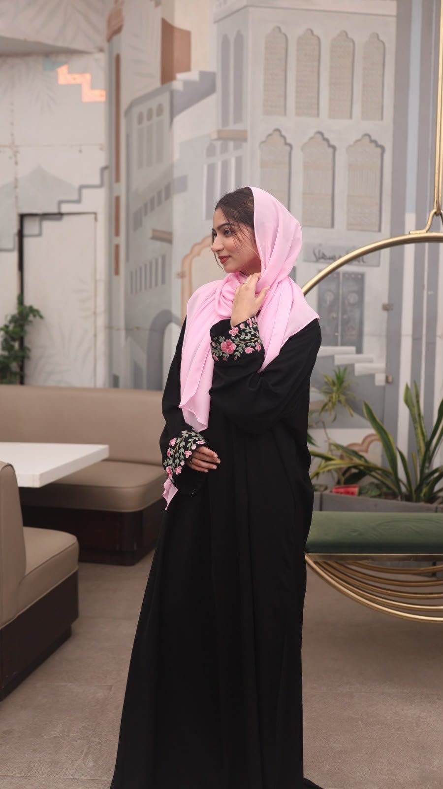 Gulnaar – The Floral Abaya